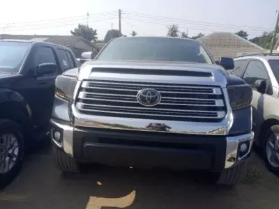 Toyota Sequoia