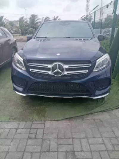 Mercedes-Benz GLE 400
