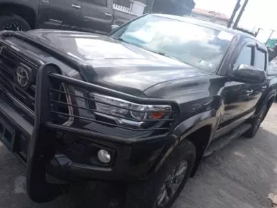 Toyota Tacoma