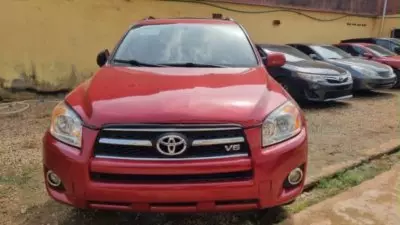TOYOTA RAV 4