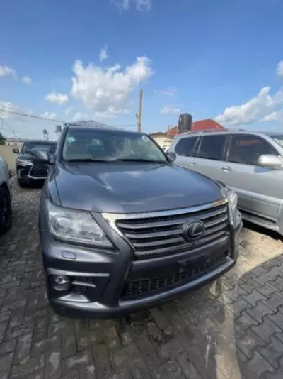 Lexus LX 570