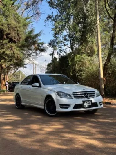 Mercedes-Benz C 200