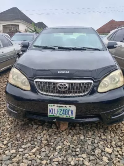 TOYOTA Corolla