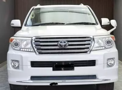 TOYOTA Landcruiser  V8