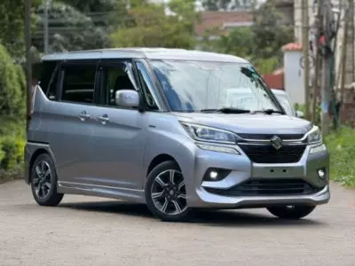SUZUKI  solio bandit hybrid