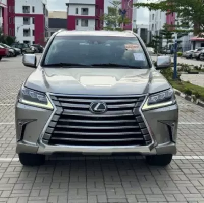 Lexus LX