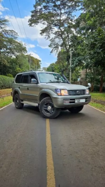 TOYOTA Prado