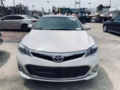 TOYOTA Avalon