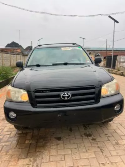 TOYOTA Highlander