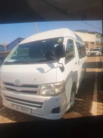 TOYOTA Hiace