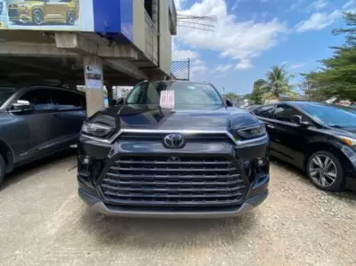TOYOTA Grand Highlander