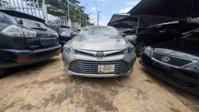 TOYOTA Avalon
