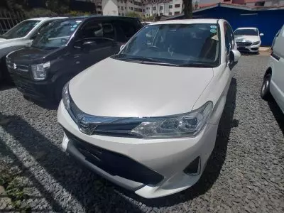 TOYOTA Axio
