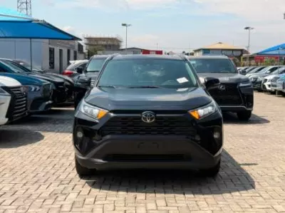 TOYOTA RAV 4