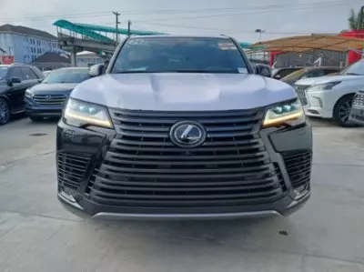 Lexus LX 600