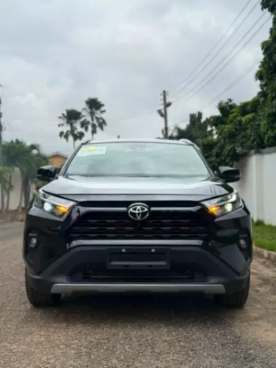 TOYOTA RAV 4