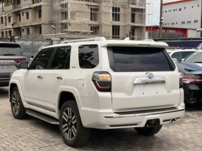 TOYOTA 4-Runner