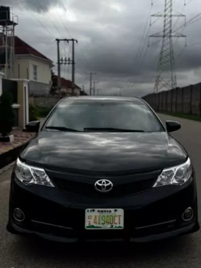 TOYOTA Camry