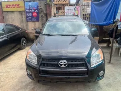 TOYOTA RAV 4