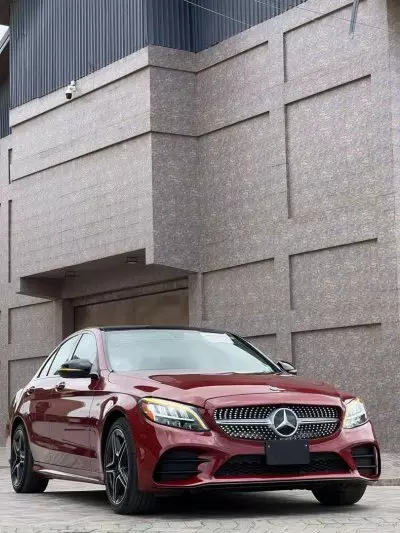 Mercedes-Benz C 300