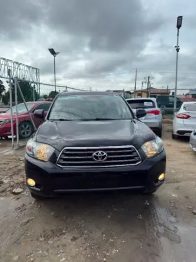 TOYOTA Highlander