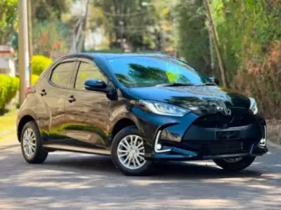 TOYOTA Yaris