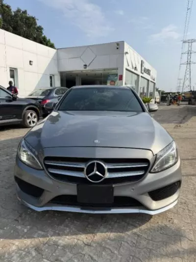 Mercedes-Benz C 400