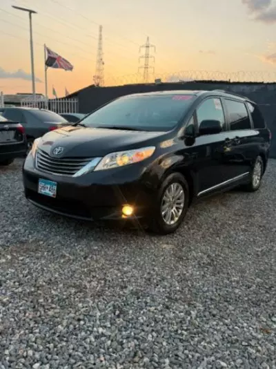 Toyota Sienna