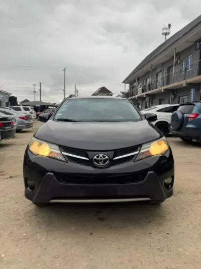TOYOTA RAV 4