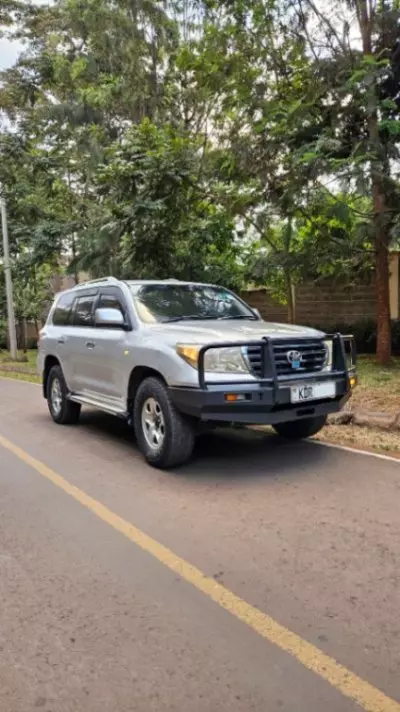 TOYOTA Land Cruiser