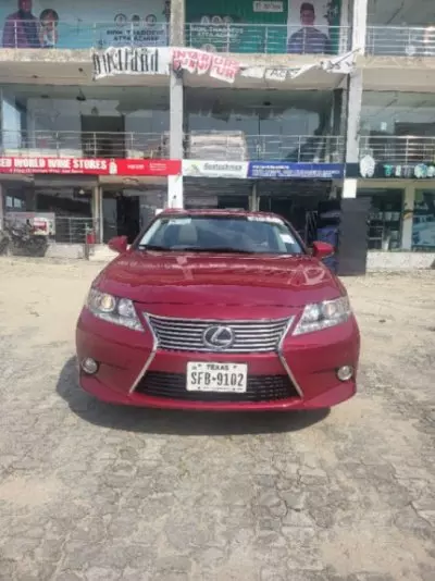 Lexus ES