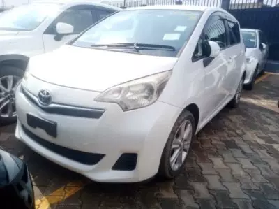 TOYOTA Ractis