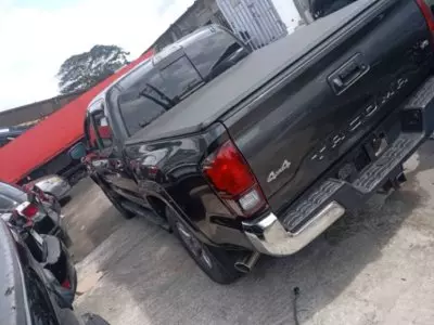 Toyota Tacoma