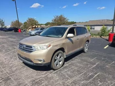 TOYOTA Highlander