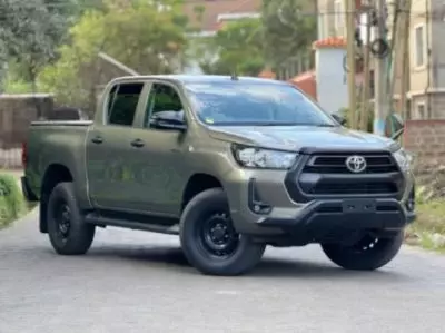 TOYOTA Hilux