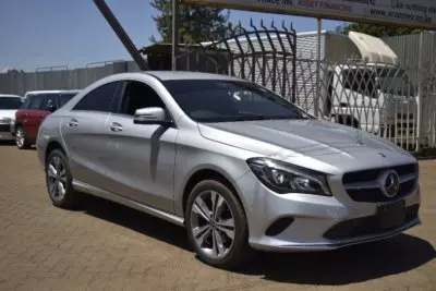 Mercedes-Benz CLA 180