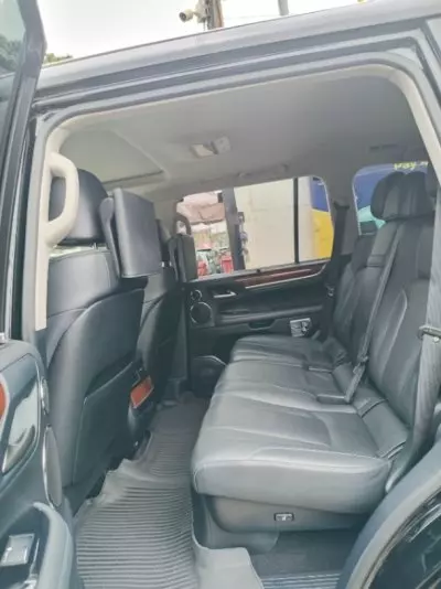 Lexus LX 570