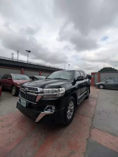 TOYOTA Landcruiser Vx V8