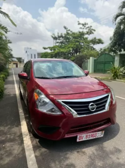 Nissan Versa
