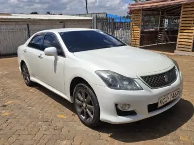 Toyota Crown Athlete