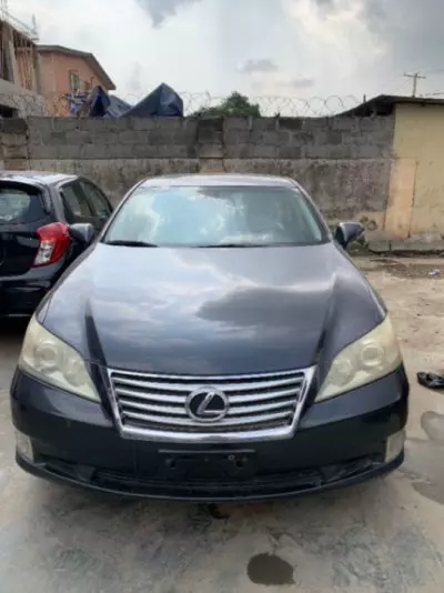 Lexus ES
