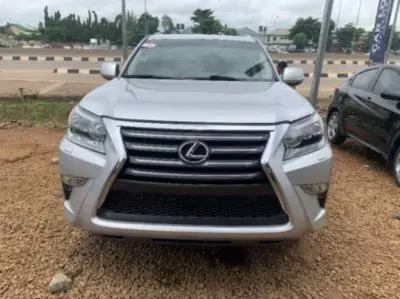 Lexus GS 460