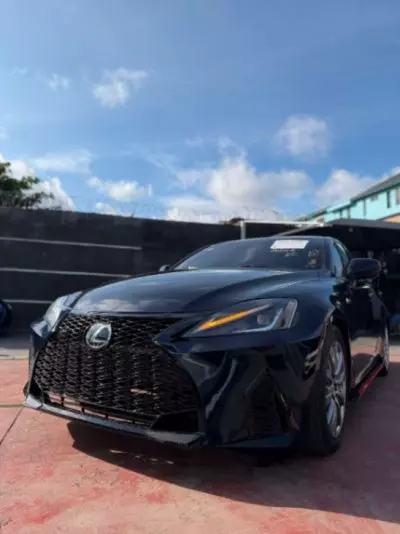 Lexus IS