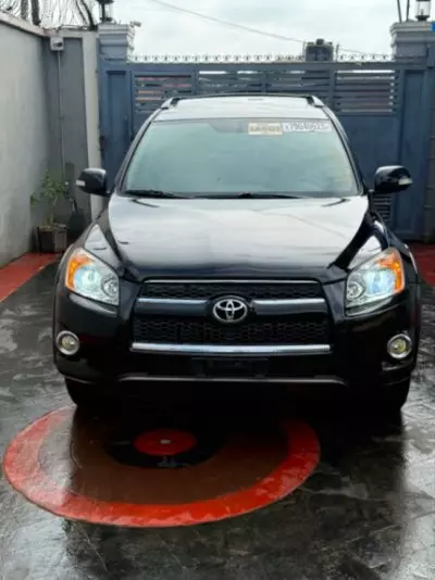 TOYOTA RAV 4