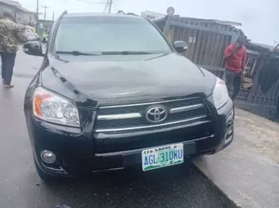 TOYOTA RAV 4