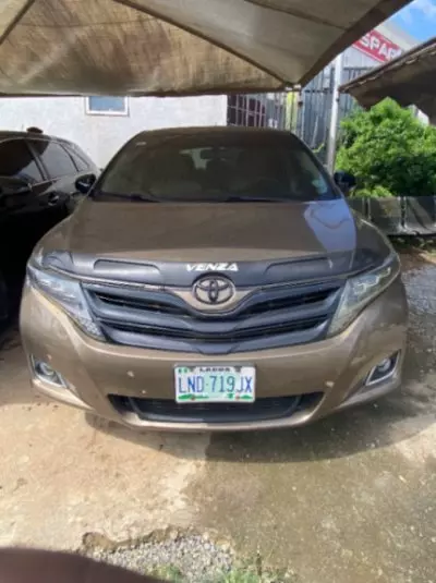 TOYOTA Venza