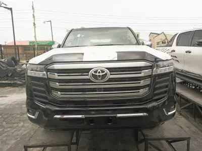 TOYOTA Landcruiser vx.I