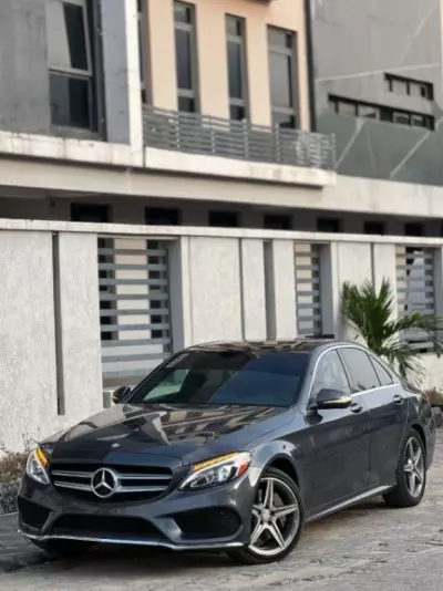 Mercedes-Benz C 300