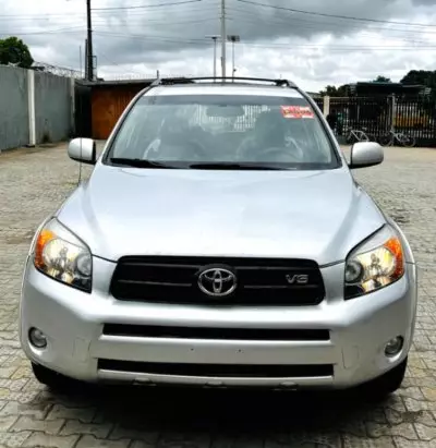 TOYOTA RAV4