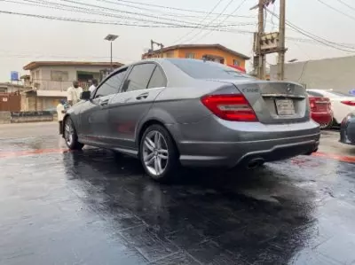 Mercedes-Benz C 300